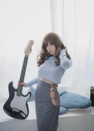 Shika小鹿鹿  – 吉他妹妹 [20P-180MB]