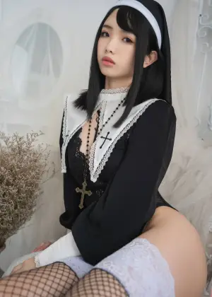 雯仔不讲道理  – 魅魔本全部电子档(5套) [166P2V-3.03GB]