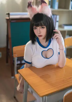 雯仔不讲道理  – 运动服猫咪 [30P-595MB]