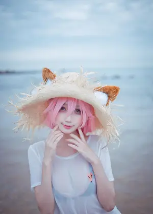 周叽是可爱兔兔  – 小玉泳装 [23P-204MB]