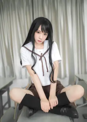 疯猫ss  – VOL.02 制服写真集 棕裙 [22P-30.1MB]