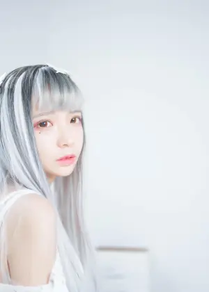 疯猫ss  – 透明白纱 [32P-121MB]