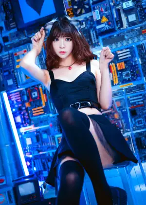 疯猫ss  – 魔女样双笙本 幻象蓝猫 [28P-254MB]