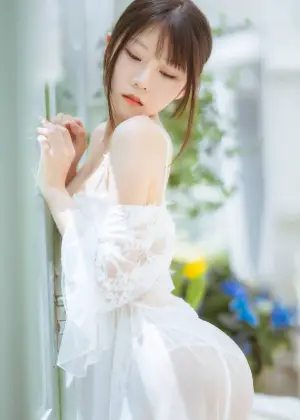 香草喵露露  – 玻璃房少女 [76P-1.13GB]