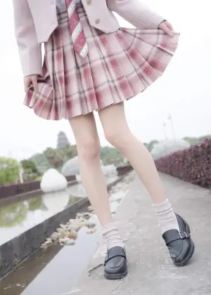 紧急企划 Y-002 咦咿yiyiyiyiyi 白丝jk制服 [108P-1.63GB]