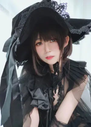 白银81  – 自撮り Vol.44 见习魔女 [126P6V-917MB]