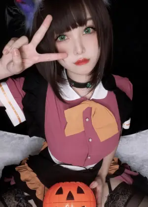 蜜汁猫裘  – 万圣节 [27P-231MB]