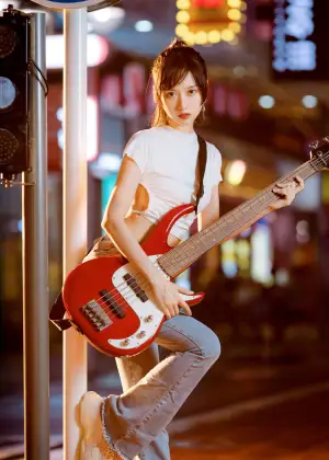 木棉棉  – 贝斯与妹妹2 [28P-273MB]