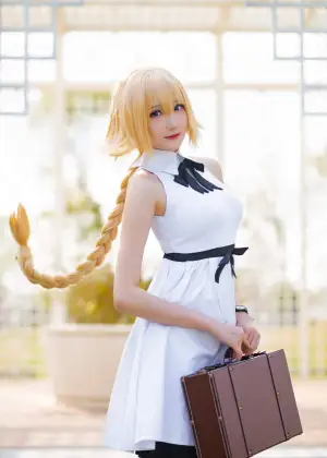 瓜希酱  – 贞德三周年白裙德 [20P-80.2MB]