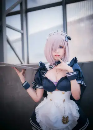 芋圆侑子 – 黑枪呆女仆自拍 [24P3V-211MB]