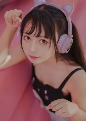 黑猫猫 – pink [21P-256MB]