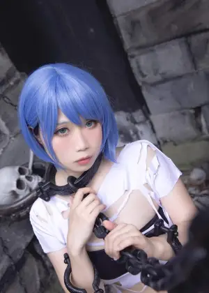 贞子蜜桃 – 碧蓝航线 恰巴耶夫 监狱 [18P-177MB]