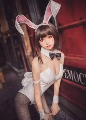 coser衣衣 – 加藤惠兔女郎 [52P-111MB]