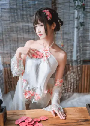 三度_69 – 肚兜 [32P-214MB]