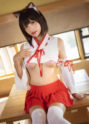 Neko-薇薇 – 巫女 [30P-225MB]