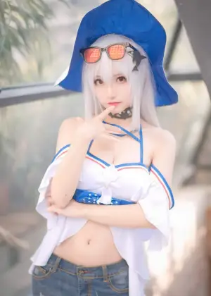 花柒Hana – 斯卡蒂泳装 [17P-38.1MB]