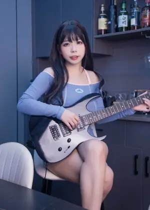 无颜小天使 – 吉他妹妹2.0 [25P-370MB]