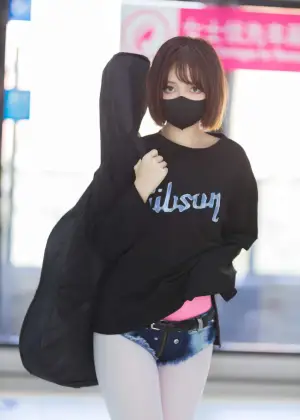 洛桑w伊梓 – 升玖老师 地铁吉他 [26P-276MB]