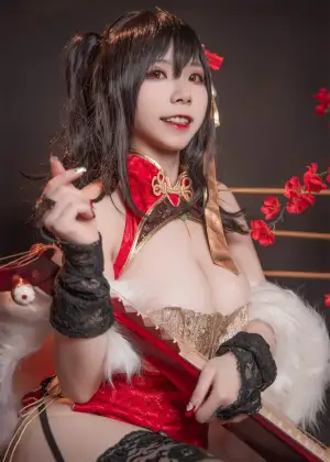 无颜小天使 – 碧蓝航线 大凤红旗袍 [58P-323MB]