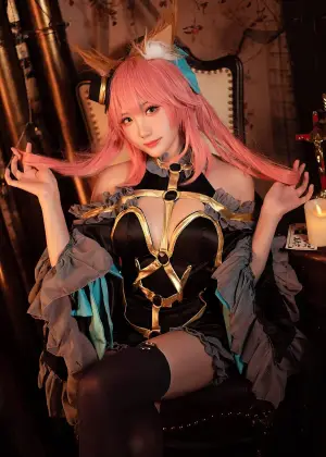 瓜希酱 – 玉藻前 漆黑魔术服 [20P-133MB]