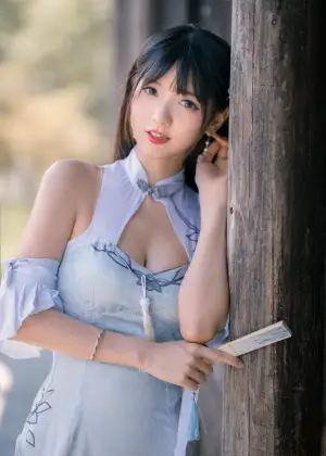 汉堡王kyokyo(陆卿卿) – 蓝色旗袍 [24P-103MB]