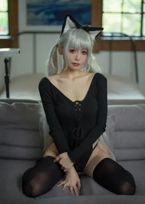 樱岛嗷一 – 黑猫针织衫连体衣 [57P1V-704MB]