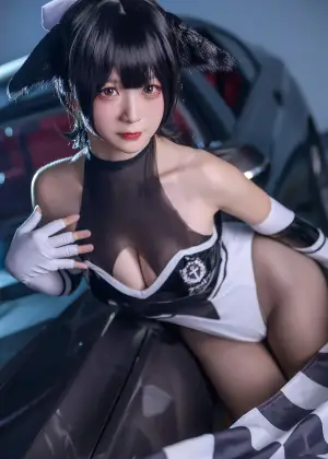 樱落酱w – 高雄赛车 [12P-215MB]