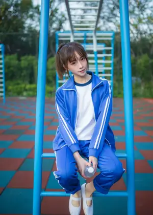 Kitaro_绮太郎 – 运动服女孩4 [11P-40.7MB]