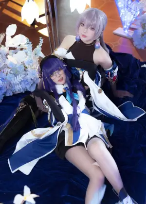 w百合欧皇子w – 佩拉 [15P-138MB]