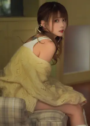 凛子酱 – 眼泪味道的雨 [12P-75.2MB]