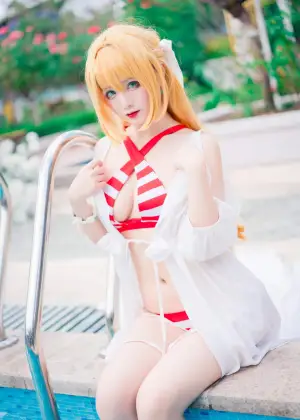 七海抹茶酱 – 尼禄泳装 [17P-124MB]