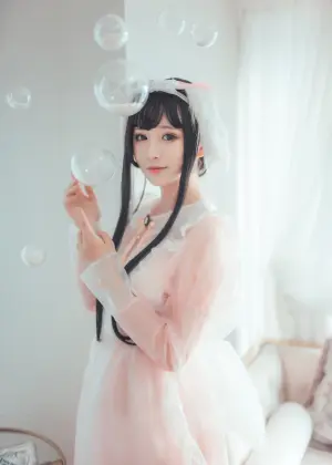 奶文文 – 透明女仆(&爱老师_PhD&铁板烧鬼舞w) [33P-278MB]