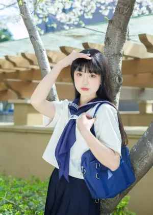 可爱泡泡呀 – 水手服的春天 [28P-336MB]