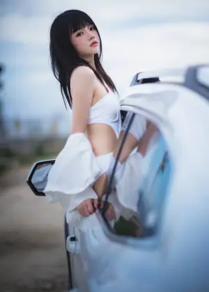 桜桃喵 – 车车 [15P-158MB]