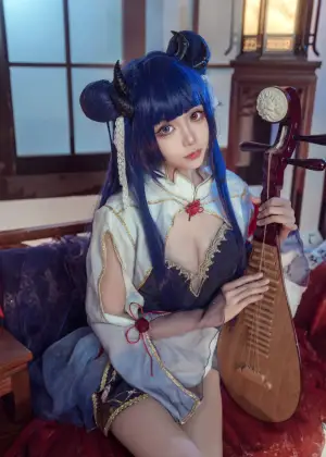 艾西Aiwest – 伊吹新年旗袍 [35P-909MB]