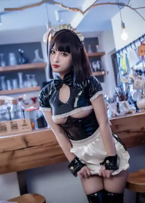 洛璃LoLiSAMA – 半球女仆 [38P-0.98GB]