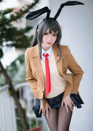 瓜希酱 – 樱岛麻衣写真本 [79P-330MB]