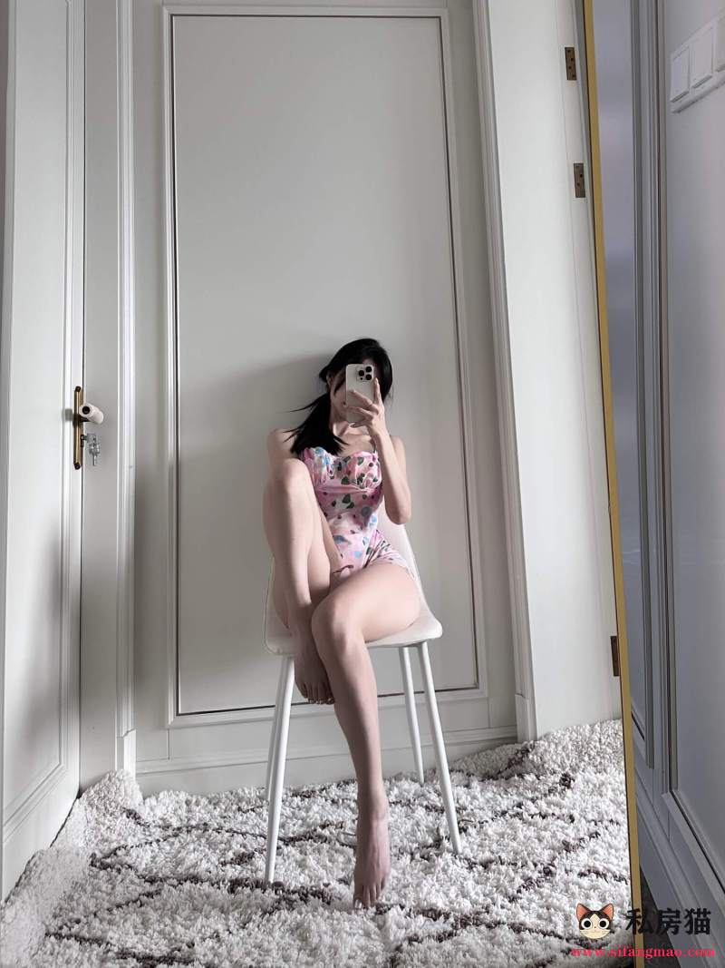 陈妮妮UNI – [微密圈] 粉粉的jiojio [17P1V-48MB]-私房猫