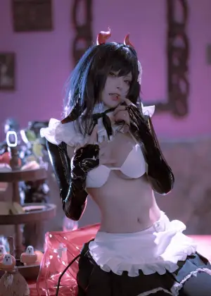 w百合欧皇子w – 皇家财富号 [15P-161MB]