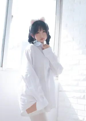 少女秩序 – EXVOL.07 猫猫 双马尾白丝衬衣+黑丝女仆 [29P-147MB]