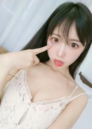 Shika小鹿鹿 – 第五套 自拍 [25P-37.3MB]