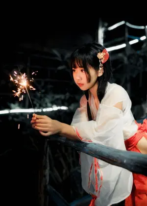 萌芽儿o0 – 透明巫女 [14P-93.4MB]