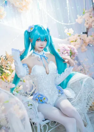 艾西Aiwest – 初音 粉蝶花 [42P-159MB]