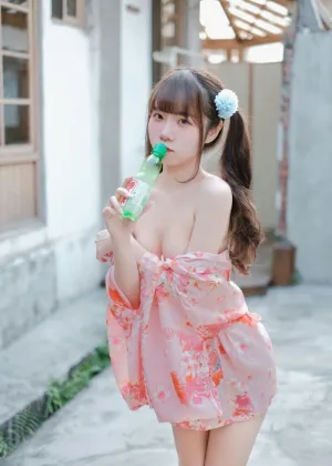 可可小白兔 – 夏日浴衣 純慾粉嫩少女🌸 [34P-125MB]