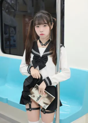 可可小白兔 – 電車上の女高中生 [70P-140MB]