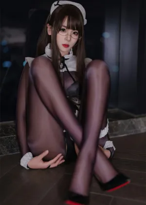 轩萧学姐 – 连体丝女仆 [90P-367MB]