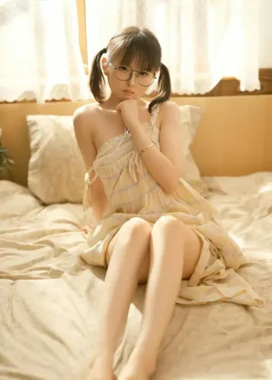 幼水铃衣 – 晨醒 [64P-165MB]