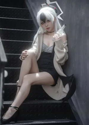 矢量鱼 – 蔚蓝档案 鬼方佳代子礼服 [32P-438MB]