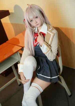 喜欢爱理吗 – 不时以俄语轻声遮羞的邻座艾莉同学 [30P-135MB]