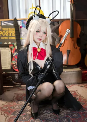 九柒喵 – 蔚蓝档案 笑面教授兔女郎 [36P-261MB]